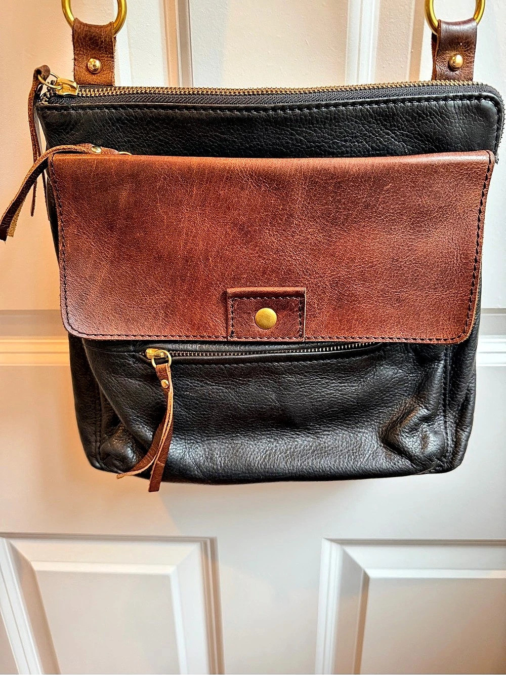 Osgood Marley Luna Flapped Crossbody Leather Crossbody in Black & Brown